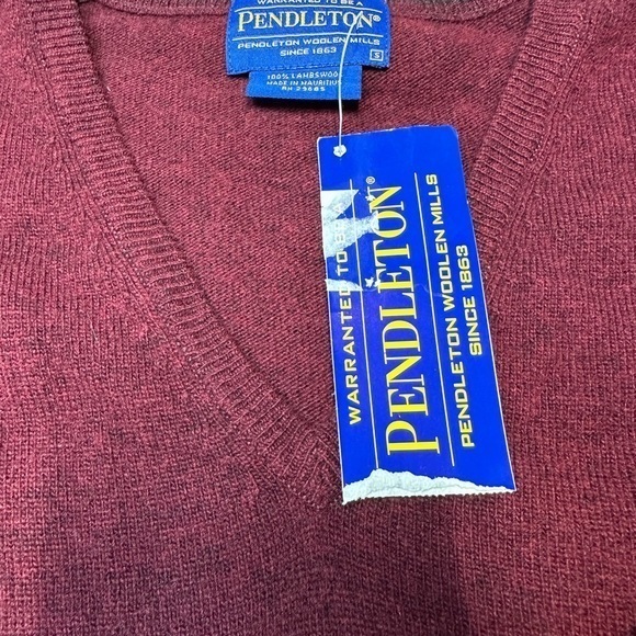 Pendleton Sweater Mens Small Maroon 100% Lambs Wool Long Sleeve Pullover V-Neck - Picture 3 of 8